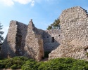 Ruiny zamku w Bydlinie, wrzesień 2013, po odbudowie murów